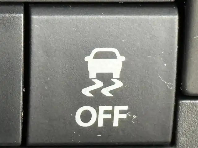 スズキ ハスラー HYBRID G 福岡県 2023(令5)年 0.5万km クールカーキPM 社外ナビ　/バックカメラ　/ＥＴＣ　/前後ドライブレコーダー　/コーナーセンサー　/衝突軽減ブレーキ　/レーンキープ　/アイドリングストップ　/横滑り防止装置　/シートヒーター　/プッシュスタート　/電動格納式ドアミラー