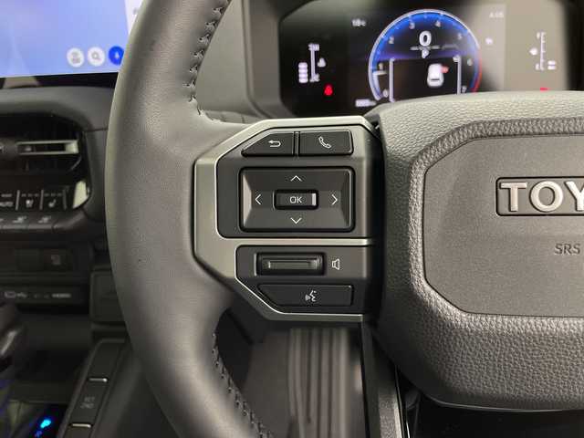 トヨタ ランドクルーザー ２５０ VX 鹿児島県 2024(令6)年 0.3万km プラチナホワイトパールマイカ 純正ナビ/Bluetooth/フルセグ/レーダークルーズコントロール/セーフティセンス/パワーバックドア/運転席パワーシート/オートハイビーム/サンルーフ/D/Nシートヒーター/D/Nベンチレーション/スペアキー/デジタルインナーミラー/ETC2.0/ワンオーナー