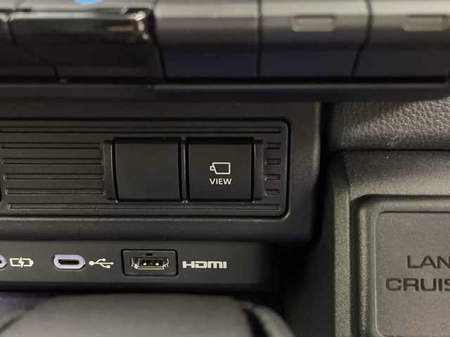 トヨタ ランドクルーザー ２５０ VX 鹿児島県 2024(令6)年 0.3万km プラチナホワイトパールマイカ 純正ナビ/Bluetooth/フルセグ/レーダークルーズコントロール/セーフティセンス/パワーバックドア/運転席パワーシート/オートハイビーム/サンルーフ/D/Nシートヒーター/D/Nベンチレーション/スペアキー/デジタルインナーミラー/ETC2.0/ワンオーナー