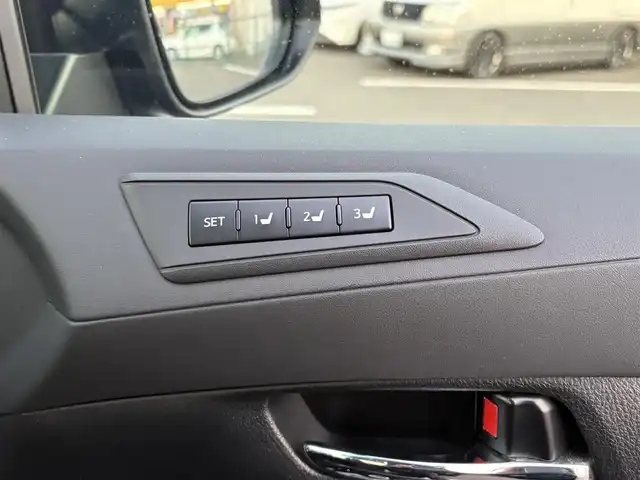 トヨタ ヴェルファイア Z Gエディション 大分県 2015(平27)年 7.1万km スパークリングブラックパールクリスタルシャイン ・純正ナビ(CD/DVD/BT/SD)/・フルセグテレビ/・バックモニター/・フリップダウンモニター/・モデリスタ/・サンルーフ/・両側パワースライドドア/・衝突軽減ブレーキ/・コーナーセンサー/・レーダークルーズコントロール/・ドライブレコーダー/・ETC/・デジタルインナーミラー/・MTモード付きAT/・ステアリングヒーター/・ブレーキホールド/・パワーシート/・シートメモリー/・スマートキー/・プッシュスタートボタン/・純正アルミホイール