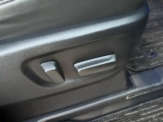 トヨタ ヴェルファイア Z Gエディション 大分県 2015(平27)年 7.1万km スパークリングブラックパールクリスタルシャイン ・純正ナビ(CD/DVD/BT/SD)/・フルセグテレビ/・バックモニター/・フリップダウンモニター/・モデリスタ/・サンルーフ/・両側パワースライドドア/・衝突軽減ブレーキ/・コーナーセンサー/・レーダークルーズコントロール/・ドライブレコーダー/・ETC/・デジタルインナーミラー/・MTモード付きAT/・ステアリングヒーター/・ブレーキホールド/・パワーシート/・シートメモリー/・スマートキー/・プッシュスタートボタン/・純正アルミホイール