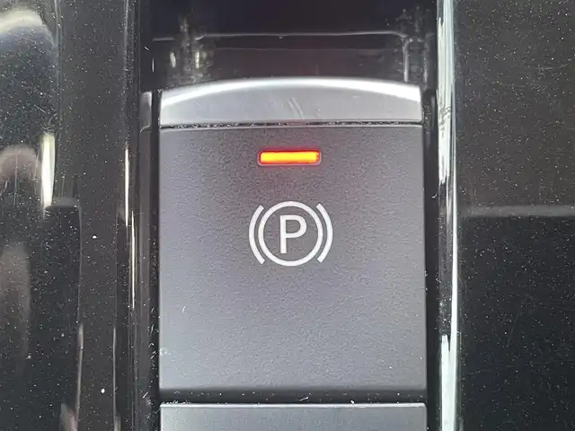 日産 セレナ e－パワー ハイウェイスター V 岡山県 2021(令3)年 6万km ダークメタルグレー 登録時走行距離59858km/純正10インチナビ/(AM.FM.SD.TV.BT.CD.DVD)/アラウンドビューモニター/プロパイロット/ブラインドスポットモニター/ビルトインETC/前後ドライブレコーダー/両側パワースライドドア/ハンドフリーオートスライドドア/横滑り防止装置/レーンキープアシスト/Wエアコン/オートライト/チップアップシート/純正15インチAW/純正フロアマット