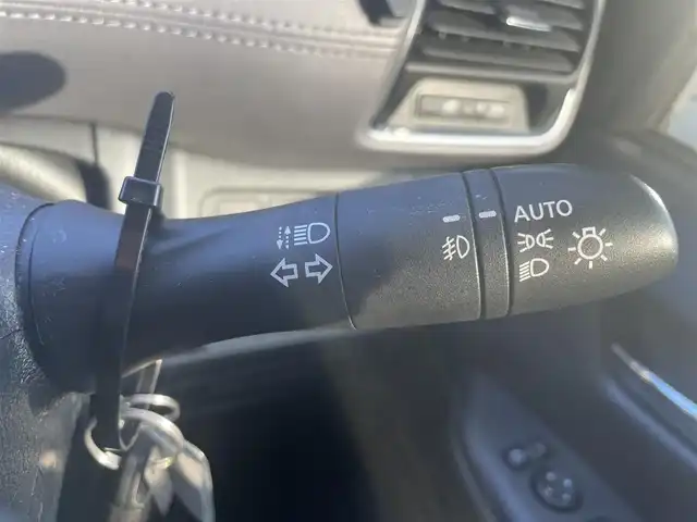 日産 セレナ e－パワー ハイウェイスター V 岡山県 2021(令3)年 6万km ダークメタルグレー 登録時走行距離59858km/純正10インチナビ/(AM.FM.SD.TV.BT.CD.DVD)/アラウンドビューモニター/プロパイロット/ブラインドスポットモニター/ビルトインETC/前後ドライブレコーダー/両側パワースライドドア/ハンドフリーオートスライドドア/横滑り防止装置/レーンキープアシスト/Wエアコン/オートライト/チップアップシート/純正15インチAW/純正フロアマット