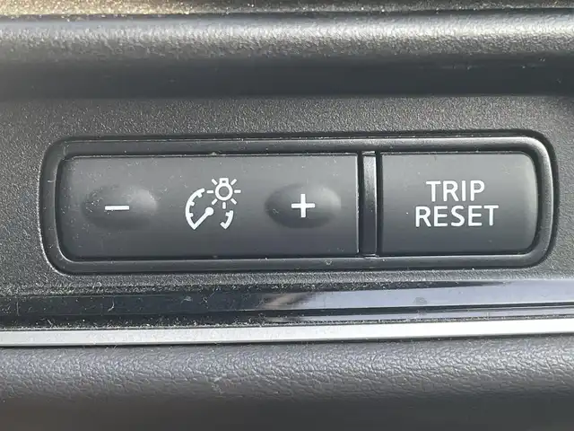 日産 セレナ e－パワー ハイウェイスター V 岡山県 2021(令3)年 6万km ダークメタルグレー 登録時走行距離59858km/純正10インチナビ/(AM.FM.SD.TV.BT.CD.DVD)/アラウンドビューモニター/プロパイロット/ブラインドスポットモニター/ビルトインETC/前後ドライブレコーダー/両側パワースライドドア/ハンドフリーオートスライドドア/横滑り防止装置/レーンキープアシスト/Wエアコン/オートライト/チップアップシート/純正15インチAW/純正フロアマット