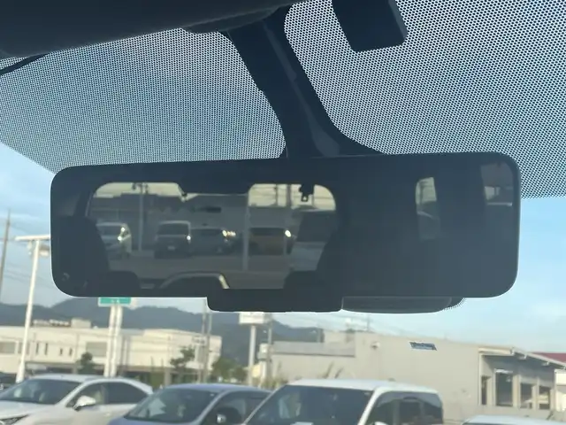 日産 セレナ e－パワー ハイウェイスター V 岡山県 2021(令3)年 6万km ダークメタルグレー 登録時走行距離59858km/純正10インチナビ/(AM.FM.SD.TV.BT.CD.DVD)/アラウンドビューモニター/プロパイロット/ブラインドスポットモニター/ビルトインETC/前後ドライブレコーダー/両側パワースライドドア/ハンドフリーオートスライドドア/横滑り防止装置/レーンキープアシスト/Wエアコン/オートライト/チップアップシート/純正15インチAW/純正フロアマット