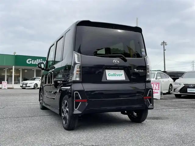 ダイハツ タント カスタム X スタイルセレクション 千葉県 2021(令3)年 0.1万km ブラックマイカメタリック スマートアシスト/・衝突軽減ブレーキ/・車線逸脱抑制機能/・車線逸脱警報/・標識認識機能/・先行車発進お知らせ機能/社外SDナビ【NSZT-W61G】/・CD/DVD/MSV/Bluetooth/フルセグ/バックカメラ/両後パワースライドドア/ハーフレザーシート/前席シートヒーター/前後コーナーセンサー/スマートキー/純正LEDヘッドライト/フォグランプ/オートマチックハイビーム/ETC/純正14インチアルミホイール/本革巻きステアリング/サイド＆カーテンエアバッグ