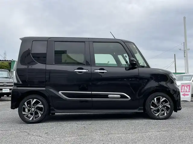 ダイハツ タント カスタム X スタイルセレクション 千葉県 2021(令3)年 0.1万km ブラックマイカメタリック スマートアシスト/・衝突軽減ブレーキ/・車線逸脱抑制機能/・車線逸脱警報/・標識認識機能/・先行車発進お知らせ機能/社外SDナビ【NSZT-W61G】/・CD/DVD/MSV/Bluetooth/フルセグ/バックカメラ/両後パワースライドドア/ハーフレザーシート/前席シートヒーター/前後コーナーセンサー/スマートキー/純正LEDヘッドライト/フォグランプ/オートマチックハイビーム/ETC/純正14インチアルミホイール/本革巻きステアリング/サイド＆カーテンエアバッグ