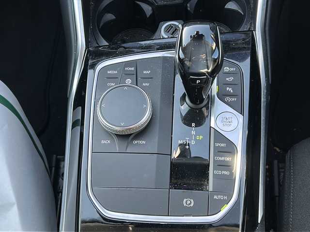 ＢＭＷ ＢＭＷ ３２０ｄ xDrive EDジョイ+ 愛媛県 2021(令3)年 3.3万km サファイアブラックP 全方位カメラ/ブラインドスポットモニター/純正ディスプレイオーディオ/BMW　iDrive/ETC/ドライブレコーダー前/エアシート/コーナーセンサー前後/衝突軽減システム/オートマチックハイビーム/レーンキープアシスト/電動リアゲート/スペアキー/横滑り防止装置/クルーズコントロール追従あり