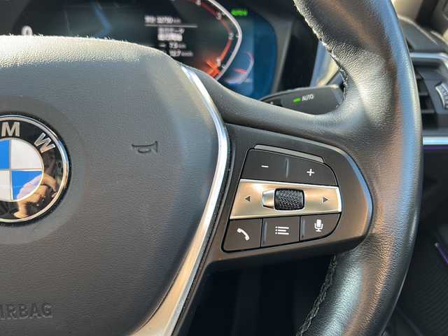 ＢＭＷ ＢＭＷ ３２０ｄ xDrive EDジョイ+ 愛媛県 2021(令3)年 3.3万km サファイアブラックP 全方位カメラ/ブラインドスポットモニター/純正ディスプレイオーディオ/BMW　iDrive/ETC/ドライブレコーダー前/エアシート/コーナーセンサー前後/衝突軽減システム/オートマチックハイビーム/レーンキープアシスト/電動リアゲート/スペアキー/横滑り防止装置/クルーズコントロール追従あり