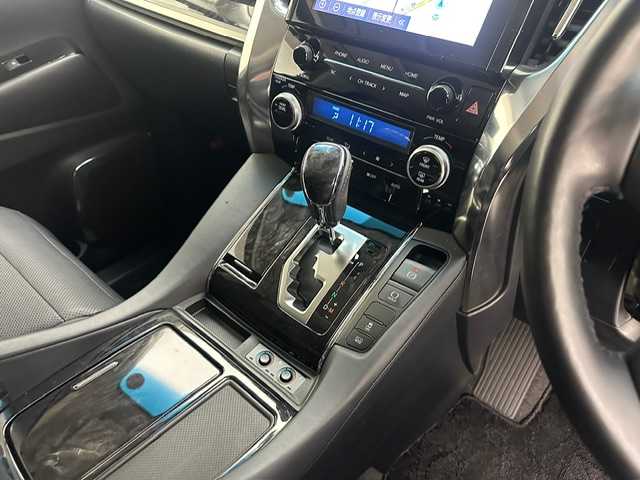 トヨタ アルファード S Cパッケージ 兵庫県 2020(令2)年 1.5万km ホワイトパールクリスタルシャイン 純正コネクトナビ/BT USB/バックカメラ/ツインムーンルーフ/両側パワースライドドア/TRDエアロ/デジタルインナーミラー/レーダークルーズコントロール/クリアランスソナー/PCS/LTA/PKSB/RCTA/BSM/RSA/BLITZ車高調/パワーバックドア/レザーシート/シートヒーター/ベンチレーション/パワーシート/ビルトインETC2.0/LEDヘッドライト/オートライト/オートハイビーム/スマートキー