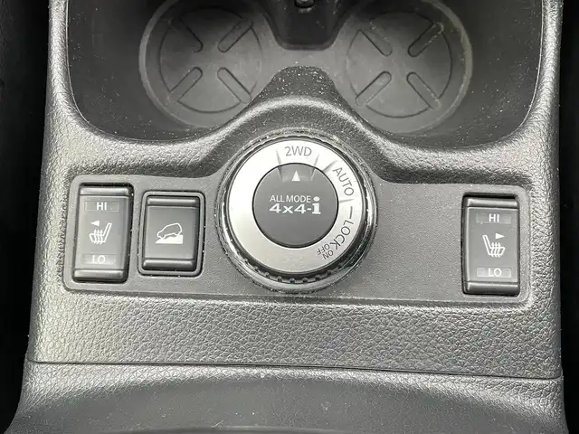 日産 エクストレイル 20X エマージェンシーブレーキ 青森県 2014(平26)年 9.9万km ブリリアントシルバー ・４WD/・純正SDナビ/・フルセグ/CD/AM/FM/・全方位カメラ/・コーナーセンサー/・クルーズコントロール/・オートライト/・オートマチックハイビーム/・純正17インチアルミホイール/・純正フロアマット/・ETC/・シートヒーター/・ダウンヒルアシスト