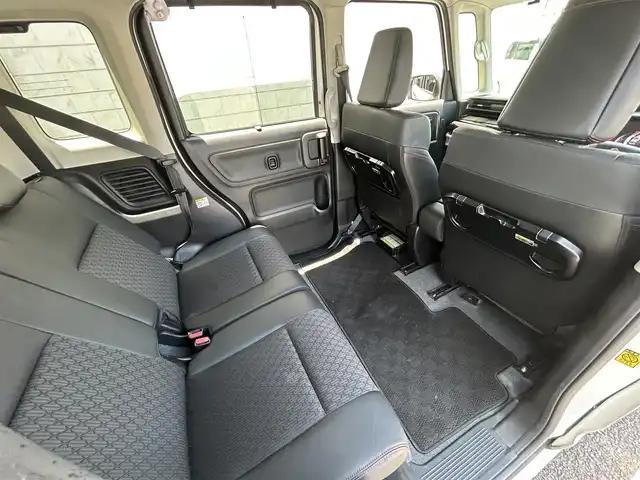 スズキ スペーシア カスタム HYBRID XS 大分県 2020(令2)年 4.8万km ピュアホワイトP ワンオーナー/ハーフレザー調シート/社外メモリナビ AVN-P10W/【フルセグ/DVD/BTオーディオ】/全方位カメラ/両側パワースライドドア/純正15インチアルミホイール/レーダークルーズコントロール/レーンアシスト/衝突被害軽減システム/ヘッドアップディスプレイ/前後2カメラドライブレコーダー/クリアランスソナー/ビルトインETC/USBソケット/LEDヘッドライト/LEDフォグランプ/オートライト/レザーステアリング/ステアリングリモコン/チルトステアリング/横滑り防止装置/運転席シートヒーター/運転席シートリフター/ウインカーミラー/リアプライバシーガラス/エンジンプッシュスタート/アイドリングストップ/フロアマット/電動格納ミラー/サイド&Wエアバッグ/ABS/スマートキー×2/保証書/車両取説/ナビ取説