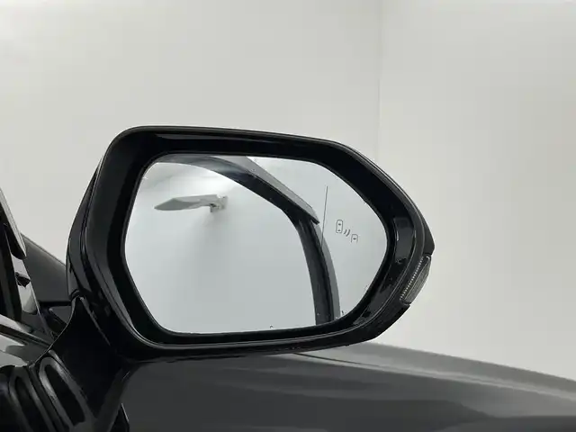 トヨタ クラウン ハイブリッド RS アドバンス 群馬県 2019(平31)年 6.6万km プレシャスブラックパール モデリスタエアロ/マイコン制御チルト＆スライド電動ムーンルーフ/（挟み込み防止機能＋パワーOFF後作動機能付）/18インチAW(ブラックスパッタリング塗装/RS仕様専用)/デジタルインナーミラー/レザーシートパッケージ/　・本革シート/　・シートベンチレーション/＝＝＝＝＝/純正8インチナビ　/・Blu-ray/DVD/CD/microSD/サウンドライブラリー/USB/AUX（音声）入力端子/地上デジタTV/Bluetooth（ハンズフリー・オーディオ）/音声認識/Miracast/Wi-Fi 接続対応/バックカメラ /黒本革シート/パワーシート /ポジションメモリー/シートヒーター /シートベンチレーション/ステアリングヒーター/トヨタセーフティセンス/・プリクラッシュセーフティ/・レーントレーシングアシスト/・レーダークルーズコントロール（全車速追従機能付）/・ロードサインアシスト/・アダプティブハイビームシステム/・先行車発進告知機能/・ブラインドスポットモニター/・インテリジェントクリアランスソナー/ドライブレコーダー/ヘッドアップディスプレイ/ETC