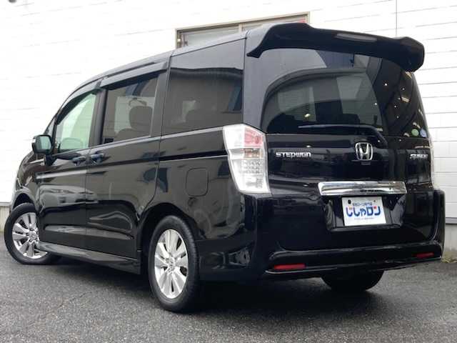 ホンダ ステップワゴン スパーダ S 三重県 2011(平23)年 8.9万km プレミアムブラキッシュパール 【(株)IDOMが運営する【じしゃロン四日市店】の自社ローン対象車両になります。こちらは現金ご利用時の価格です。自社ローンご希望の方は別途その旨お申付け下さい。】/純正HDDナビ（CD/DVD/AM/FM）/フルセグTV/片側パワースライドドア/バックカメラ/純正16インチAW/スマートキー/キセノンライト/純正フロアマット