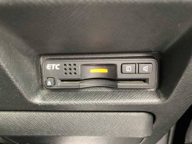 ホンダ ステップワゴン スパーダ S 三重県 2011(平23)年 8.9万km プレミアムブラキッシュパール 【(株)IDOMが運営する【じしゃロン四日市店】の自社ローン対象車両になります。こちらは現金ご利用時の価格です。自社ローンご希望の方は別途その旨お申付け下さい。】/純正HDDナビ（CD/DVD/AM/FM）/フルセグTV/片側パワースライドドア/バックカメラ/純正16インチAW/スマートキー/キセノンライト/純正フロアマット