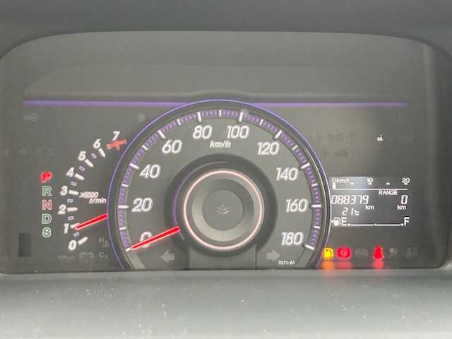 ホンダ ステップワゴン スパーダ S 三重県 2011(平23)年 8.9万km プレミアムブラキッシュパール 【(株)IDOMが運営する【じしゃロン四日市店】の自社ローン対象車両になります。こちらは現金ご利用時の価格です。自社ローンご希望の方は別途その旨お申付け下さい。】/純正HDDナビ（CD/DVD/AM/FM）/フルセグTV/片側パワースライドドア/バックカメラ/純正16インチAW/スマートキー/キセノンライト/純正フロアマット