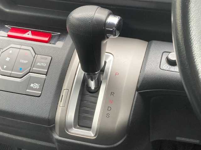 ホンダ ステップワゴン スパーダ S 三重県 2011(平23)年 8.9万km プレミアムブラキッシュパール 【(株)IDOMが運営する【じしゃロン四日市店】の自社ローン対象車両になります。こちらは現金ご利用時の価格です。自社ローンご希望の方は別途その旨お申付け下さい。】/純正HDDナビ（CD/DVD/AM/FM）/フルセグTV/片側パワースライドドア/バックカメラ/純正16インチAW/スマートキー/キセノンライト/純正フロアマット