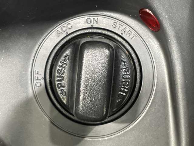 日産 ラフェスタ ハイウェイスター 神奈川県 2014(平26)年 5.5万km メテオグレーマイカ 純正7型ナビ/・BT/フルセグTV/CD/DVD/SD/USB/純正フリップダウンモニター/片側電動スライドドア/MTモード/アイドリングストップ機能/ヘッドライトレベライザー/ステアリングスイッチ/電動格納ミラー/シートリフター/ETC/純正フロアマット/純正15インチアルミホイール/純正ドアバイザー