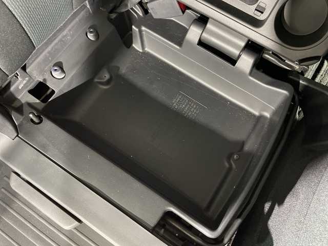 日産 ラフェスタ ハイウェイスター 神奈川県 2014(平26)年 5.5万km メテオグレーマイカ 純正7型ナビ/・BT/フルセグTV/CD/DVD/SD/USB/純正フリップダウンモニター/片側電動スライドドア/MTモード/アイドリングストップ機能/ヘッドライトレベライザー/ステアリングスイッチ/電動格納ミラー/シートリフター/ETC/純正フロアマット/純正15インチアルミホイール/純正ドアバイザー