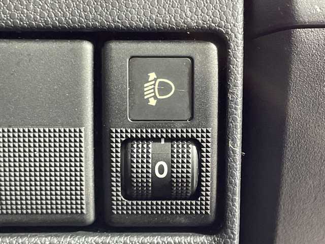 日産 ラフェスタ ハイウェイスター 神奈川県 2014(平26)年 5.5万km メテオグレーマイカ 純正7型ナビ/・BT/フルセグTV/CD/DVD/SD/USB/純正フリップダウンモニター/片側電動スライドドア/MTモード/アイドリングストップ機能/ヘッドライトレベライザー/ステアリングスイッチ/電動格納ミラー/シートリフター/ETC/純正フロアマット/純正15インチアルミホイール/純正ドアバイザー