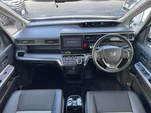 ホンダ ステップワゴン スパーダ ハイブリッド G EX ホンダセンシング 東京都 2017(平29)年 4.7万km プラチナホワイトパール 純正9型ナビ/フルセグTV/CD/DVD再生/バックモニター/ホンダセンシング/前席シートヒーター/追従クルーズ/両側パワースライドドア/ハーフレザーシート/ETC/ドライブレコーダー/純正LEDヘッドライト