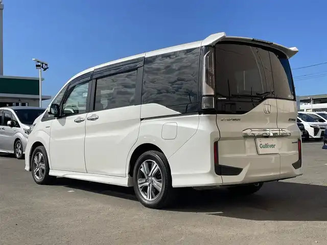 ホンダ ステップワゴン スパーダ ハイブリッド G EX ホンダセンシング 東京都 2017(平29)年 4.7万km プラチナホワイトパール 純正9型ナビ/フルセグTV/CD/DVD再生/バックモニター/ホンダセンシング/前席シートヒーター/追従クルーズ/両側パワースライドドア/ハーフレザーシート/ETC/ドライブレコーダー/純正LEDヘッドライト