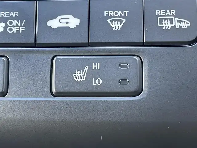 ホンダ ステップワゴン スパーダ ハイブリッド G EX ホンダセンシング 東京都 2017(平29)年 4.7万km プラチナホワイトパール 純正9型ナビ/フルセグTV/CD/DVD再生/バックモニター/ホンダセンシング/前席シートヒーター/追従クルーズ/両側パワースライドドア/ハーフレザーシート/ETC/ドライブレコーダー/純正LEDヘッドライト