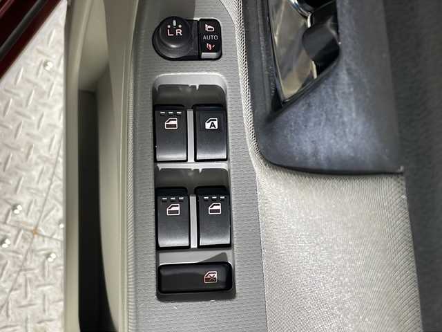 ダイハツ キャスト スタイル X SAⅡ 沖縄県 2016(平28)年 4.5万km ファイアークォーツレッドM 禁煙車　/社外オーディオ　/前後ドライブレコーダー　/スマートアシストII　/アイドリングストップ　/ベンチシート　/プッシュスタート　/純正ドアバイザー　/純正フロアマット/ヘッドライトレベライザー