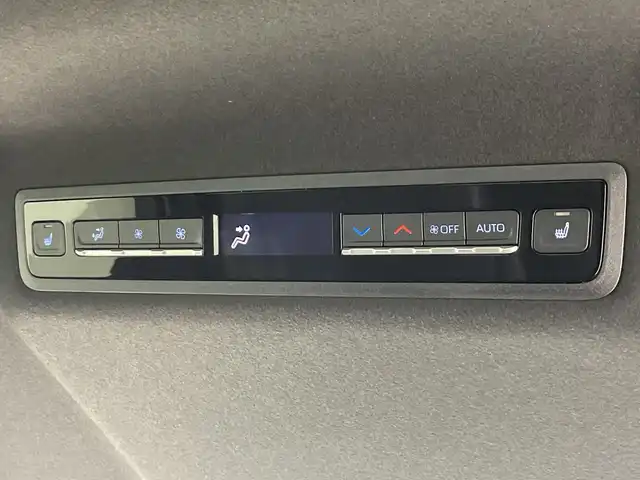 トヨタ ヴォクシー ハイブリッド S－Z 神奈川県 2025(令7)年 0.1千km プラチナホワイトパールマイカ 10.5インチディスプレイオーディオPLUS＋HDMI/両側パワースライドドア/パノラミックビューモニター/快適利便パッケージHI/ユニバーサルステップ/トヨタチームメイト/ブラインドスポットモニター/セーフイグジットアシスト/フロントクロストラフィックアラート/レーンチェンジアシスト/プロジェクターLEDヘッドライト/アダプティブハイビームシステム/ハーフレザーシート/前席シートヒーター/デジタルインナーミラー/全周囲カメラ/カラーヘッドアップディスプレイ