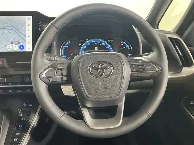 トヨタ ヴォクシー ハイブリッド S－Z 神奈川県 2025(令7)年 0.1千km プラチナホワイトパールマイカ 10.5インチディスプレイオーディオPLUS＋HDMI/両側パワースライドドア/パノラミックビューモニター/快適利便パッケージHI/ユニバーサルステップ/トヨタチームメイト/ブラインドスポットモニター/セーフイグジットアシスト/フロントクロストラフィックアラート/レーンチェンジアシスト/プロジェクターLEDヘッドライト/アダプティブハイビームシステム/ハーフレザーシート/前席シートヒーター/デジタルインナーミラー/全周囲カメラ/カラーヘッドアップディスプレイ