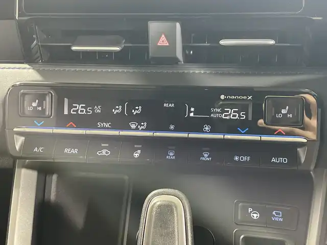 トヨタ ヴォクシー ハイブリッド S－Z 神奈川県 2025(令7)年 0.1千km プラチナホワイトパールマイカ 10.5インチディスプレイオーディオPLUS＋HDMI/両側パワースライドドア/パノラミックビューモニター/快適利便パッケージHI/ユニバーサルステップ/トヨタチームメイト/ブラインドスポットモニター/セーフイグジットアシスト/フロントクロストラフィックアラート/レーンチェンジアシスト/プロジェクターLEDヘッドライト/アダプティブハイビームシステム/ハーフレザーシート/前席シートヒーター/デジタルインナーミラー/全周囲カメラ/カラーヘッドアップディスプレイ