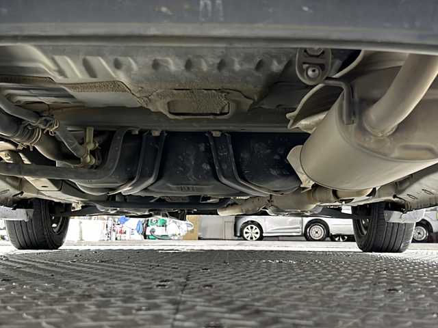 ホンダ Ｎ ＢＯＸ スラッシュ X 沖縄県 2015(平27)年 8.2万km グレーＭⅡ 県外仕入れ　/禁煙車　/純正ナビ　/（フルセグＴＶ　ＣＤ　ＤＶＤ　Ｂｌｕｅｔｏｏｔｈ）　/ストリートロッドスタイルパッケージ　/サウンドマッピングシステム　/あんしんパッケージ/・衝突被害軽減ブレーキ/・サイドカーテンエアバック/・前席i-サイドエアバックシステム/置くだけ充電　/シートヒーター/ハンドルヒーター/ECON/ETC