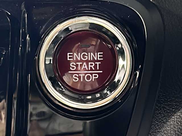 ホンダ Ｎ ＢＯＸ スラッシュ X 沖縄県 2015(平27)年 8.2万km グレーＭⅡ 県外仕入れ　/禁煙車　/純正ナビ　/（フルセグＴＶ　ＣＤ　ＤＶＤ　Ｂｌｕｅｔｏｏｔｈ）　/ストリートロッドスタイルパッケージ　/サウンドマッピングシステム　/あんしんパッケージ/・衝突被害軽減ブレーキ/・サイドカーテンエアバック/・前席i-サイドエアバックシステム/置くだけ充電　/シートヒーター/ハンドルヒーター/ECON/ETC