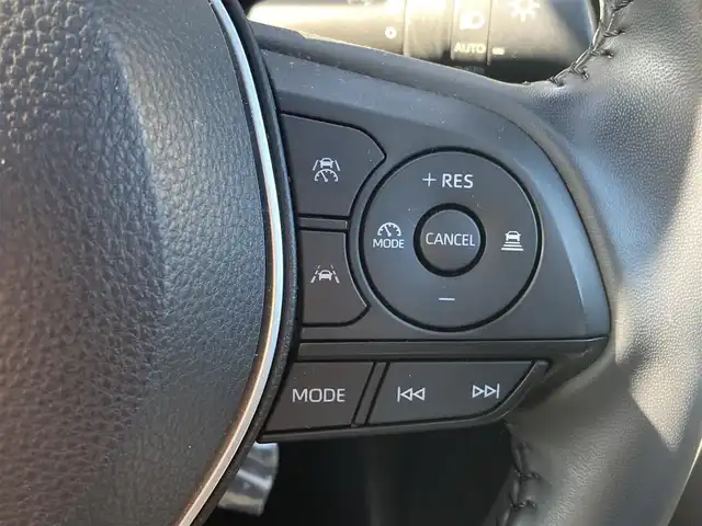 トヨタ カローラ クロス ハイブリッド S 香川県 2023(令5)年 1.9万km プラチナホワイトパールマイカ ワンオーナー/純正１０．５型ディスプレイオーディオナビＴＶ付き/全方位カメラ/アドバンスドパーク/レーダークルコン/ＢＳＭ/前後コーナーセンサー/ＥＴＣ２．０/ＬＥＤヘッドライト/フォグライト/スペアキー/スマートキー/純正17インチAW/純正フロマット