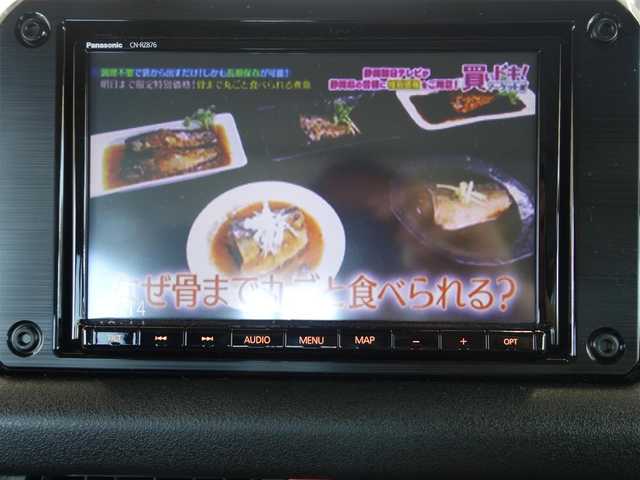スズキ ジムニー XC 静岡県 2022(令4)年 0.7万km シフォンアイボリーM 法人ワンオーナー／禁煙車/走行距離8千キロ/スズキセーフティサポート/　・デュアルセンサーブレーキサポート/　・誤発進抑制機能/　・車線逸脱警報/　・ふらつき警報/　・先行車発進のお知らせ/　・標識認識機能/　・ハイビームアシスト/　・クルーズコントロール/ディーラーオプション8インチSDナビ/　CD/DVD/SD/BT/USB/MSV/フルセグTV/バックカメラ/ビルトインETC/純正前方ドライブレコーダー/オートエアコン/プッシュスタート／スマートキー/スペアタイヤ/プライバシーガラス/純正フロアマット／ドアバイザー/取扱説明書／保証書