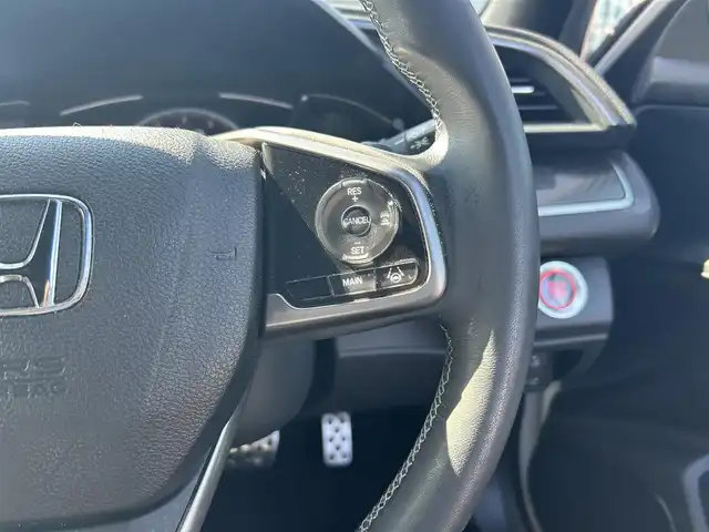 ホンダ シビック ハッチバック ホンダセンシング 栃木県 2018(平30)年 2.7万km ホワイトオーキッドパール ホンダセンシング/純正ナビ/Bluetooth/USB/バックカメラ/ビルトインETC/アダプティブクルーズコントロール/シートヒーター/ステアリングリモコン/パドルシフト/LEDオートライト/フォグランプ/オートハイビーム/アイドリングストップ/電子パーキングブレーキ/オートブレーキホールド/スマートキー