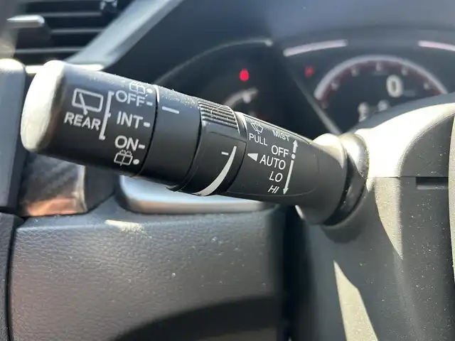 ホンダ シビック ハッチバック ホンダセンシング 栃木県 2018(平30)年 2.7万km ホワイトオーキッドパール ホンダセンシング/純正ナビ/Bluetooth/USB/バックカメラ/ビルトインETC/アダプティブクルーズコントロール/シートヒーター/ステアリングリモコン/パドルシフト/LEDオートライト/フォグランプ/オートハイビーム/アイドリングストップ/電子パーキングブレーキ/オートブレーキホールド/スマートキー