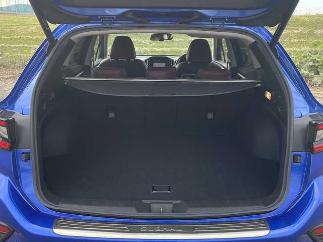 スバル レヴォーグ 1．8STIスポーツ EX 新潟県 2021(令3)年 3.6万km WRブルーパール 4WD/純正11.6インチメモリナビ/BT/USB/AUX/フルセグテレビ/フロント/サイド/バックカメラ/ETC/ドライブレコーダー/衝突被害軽減ブレーキ/レーンキープアシスト/レーダークルーズコントロール/革シート/パワーシート/シートヒーター /パワーバックドア/コーナーセンサー/パドルシフト/ステアリングスイッチ/スマートキー/プッシュスタート/LEDヘッドライト/オートライト/フォグランプ/純正18インチアルミホイール