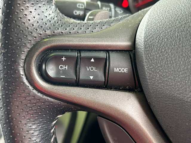 ホンダ ストリーム RSZ 京都府 2008(平20)年 14.4万km ナイトホークブラックパール 純正HDDナビ /禁煙 /バックカメラ /4WD /純正AW17インチ /パドルシフト /CD/DVD再生機能 /Bluetooth /オートライト /Wエアバッグ /パワーステアリング /パワーウィンドウ
