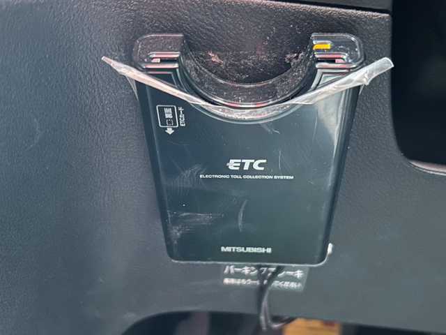 ホンダ ストリーム RSZ 京都府 2008(平20)年 14.4万km ナイトホークブラックパール 純正HDDナビ /禁煙 /バックカメラ /4WD /純正AW17インチ /パドルシフト /CD/DVD再生機能 /Bluetooth /オートライト /Wエアバッグ /パワーステアリング /パワーウィンドウ