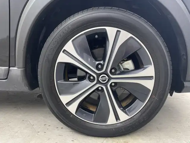 日産 キックス X 群馬県 2021(令3)年 5.3万km ピュアブラック 純正９型ナビ　プロパイロット　全周囲カメラ　シートヒーター　衝突被害軽減ブレーキ　レーンキープアシスト　オートマチックハイビーム　インテリジェントルームミラー　ドライブレコーダー　ＥＴＣ２．０　禁煙車