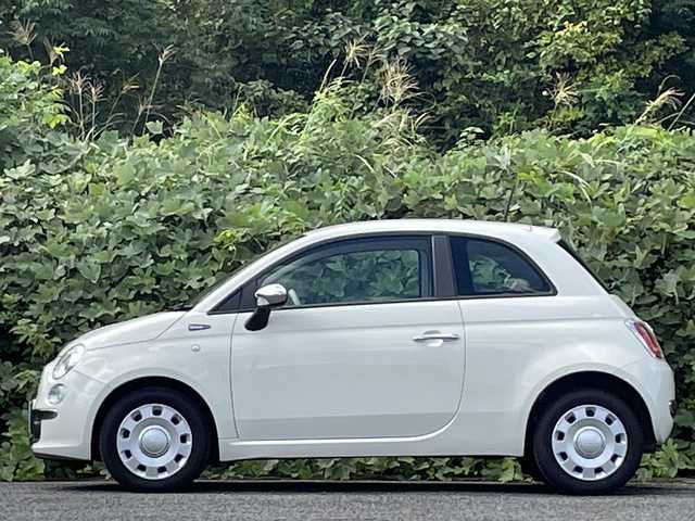 フィアット ５００ 1．2 ポップ 大分県 2014(平26)年 7.3万km 白 社外ポータブルナビ/CDオーディオ/ETC/キーレスキー /アイドリングストップ/MTモード付AT/純正フロアマット