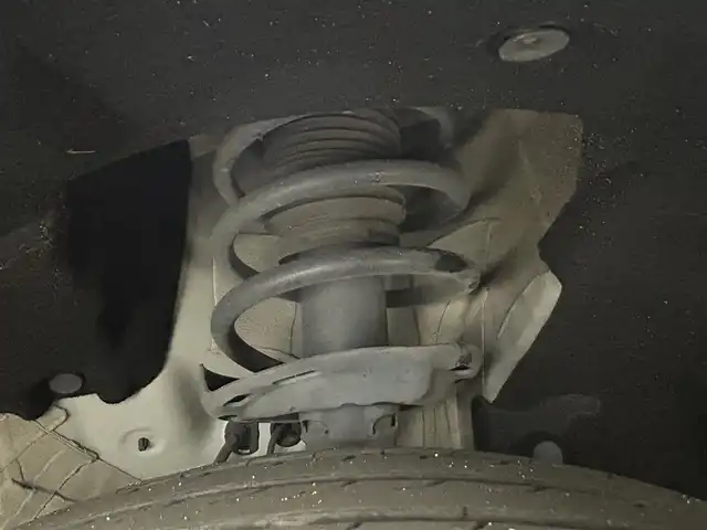 ホンダ ヴェゼル ハイブリッド Z ホンダセンシング 岡山県 2019(平31)年 3.9万km プラチナホワイトパール 純正8型ナビ VXM-197VFEi/地デジ/Bluetooth/DVD/CD/バックカメラ/ビルトインETC/ホンダセンシング /アダプティブクルーズコントロール/LEDライト/オートライト/カーテンエアバッグ/ハーフレザー/シートヒーター /純正17インチアルミ/前後ドラレコ /パドルシフト /純正マット/プッシュスタート /スマートキー