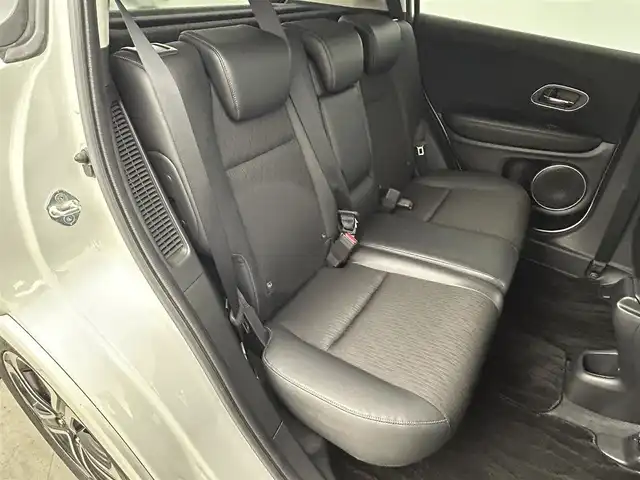 ホンダ ヴェゼル ハイブリッド Z ホンダセンシング 岡山県 2019(平31)年 3.9万km プラチナホワイトパール 純正8型ナビ VXM-197VFEi/地デジ/Bluetooth/DVD/CD/バックカメラ/ビルトインETC/ホンダセンシング /アダプティブクルーズコントロール/LEDライト/オートライト/カーテンエアバッグ/ハーフレザー/シートヒーター /純正17インチアルミ/前後ドラレコ /パドルシフト /純正マット/プッシュスタート /スマートキー