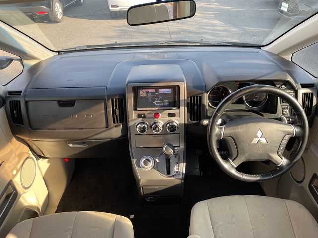 三菱 デリカＤ：５ D－Power package 道東・釧路十勝 2014(平26)年 8.8万km ディープシーグリーンメタリック/アイガーグレーメタリック 4WD/社外ナビ/・フルセグ/CD/DVD/ラジオ/iPod/バックカメラ/クルーズコントロール/両側パワースライドドア/フロントシートヒーター/パドルシフト/ETC/フロアマット/ドアバイザー