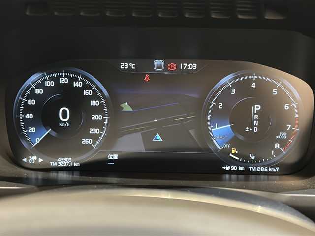 ボルボ ＸＣ９０ T6 AWD インスクリプション 新潟県 2018(平30)年 4.4万km グレー haman/kardon/ワンオーナー/パーフォレーテッドファインナッパレザー/主要装備/City Safety/Apple-car-play/Android-auto/レーンキーピングエイド/パイロットアシスト/全車速追従機能付ACC/純正HDDナビ/フルセグTV/360°カメラ/パーキングアシスト/ETC/ドライブレコーダー/レーダー探知機/レザーシート/パワーシート/シートヒーター/シートベンチレーション/ステアリングヒーター/パワーバックドア/コーナーセンサー/LEDヘッドライト/取扱説明書/保証書/スペアキー