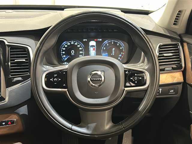 ボルボ ＸＣ９０ T6 AWD インスクリプション 新潟県 2018(平30)年 4.4万km グレー haman/kardon/ワンオーナー/パーフォレーテッドファインナッパレザー/主要装備/City Safety/Apple-car-play/Android-auto/レーンキーピングエイド/パイロットアシスト/全車速追従機能付ACC/純正HDDナビ/フルセグTV/360°カメラ/パーキングアシスト/ETC/ドライブレコーダー/レーダー探知機/レザーシート/パワーシート/シートヒーター/シートベンチレーション/ステアリングヒーター/パワーバックドア/コーナーセンサー/LEDヘッドライト/取扱説明書/保証書/スペアキー