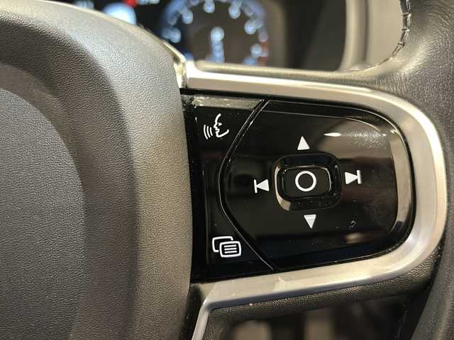 ボルボ ＸＣ９０ T6 AWD インスクリプション 新潟県 2018(平30)年 4.4万km グレー haman/kardon/ワンオーナー/パーフォレーテッドファインナッパレザー/主要装備/City Safety/Apple-car-play/Android-auto/レーンキーピングエイド/パイロットアシスト/全車速追従機能付ACC/純正HDDナビ/フルセグTV/360°カメラ/パーキングアシスト/ETC/ドライブレコーダー/レーダー探知機/レザーシート/パワーシート/シートヒーター/シートベンチレーション/ステアリングヒーター/パワーバックドア/コーナーセンサー/LEDヘッドライト/取扱説明書/保証書/スペアキー