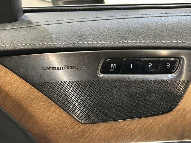 ボルボ ＸＣ９０ T6 AWD インスクリプション 新潟県 2018(平30)年 4.4万km グレー haman/kardon/ワンオーナー/パーフォレーテッドファインナッパレザー/主要装備/City Safety/Apple-car-play/Android-auto/レーンキーピングエイド/パイロットアシスト/全車速追従機能付ACC/純正HDDナビ/フルセグTV/360°カメラ/パーキングアシスト/ETC/ドライブレコーダー/レーダー探知機/レザーシート/パワーシート/シートヒーター/シートベンチレーション/ステアリングヒーター/パワーバックドア/コーナーセンサー/LEDヘッドライト/取扱説明書/保証書/スペアキー