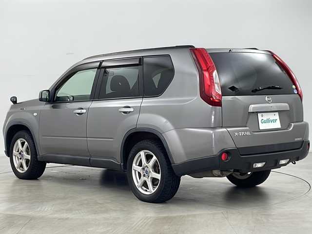 日産 エクストレイル 20Xt 道央・札幌 2011(平23)年 8.7万km ブレードシルバー ・4WD/・社外ナビ（MDV-L503）/&CD&DVD&USB&フルセグTV/・横滑り防止装置/・ダウンヒルアシストコントロール/・全席シートヒーター/・撥水シート/・ETC/・ドアミラーヒーター/・ルーフレール/・オートライト/・スマートキー/・スペアキー
